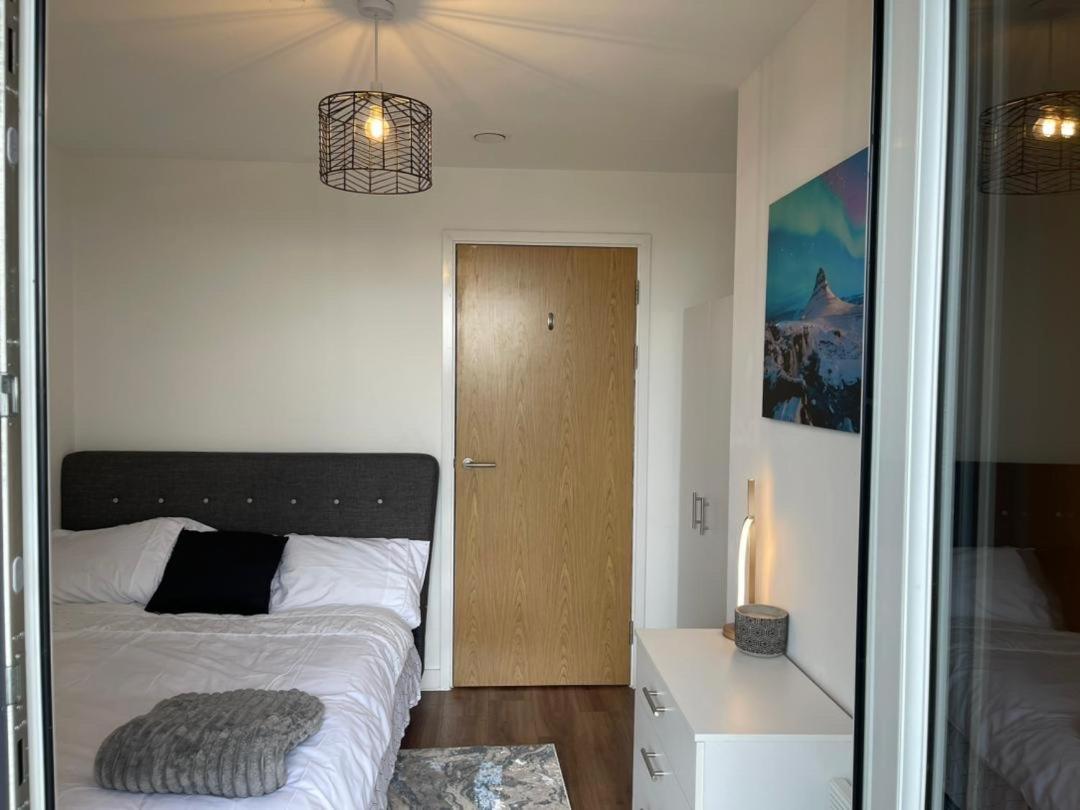 Luxury 2 Bedroom En-Suite Apartment Balcony Views Manchester Zewnętrze zdjęcie